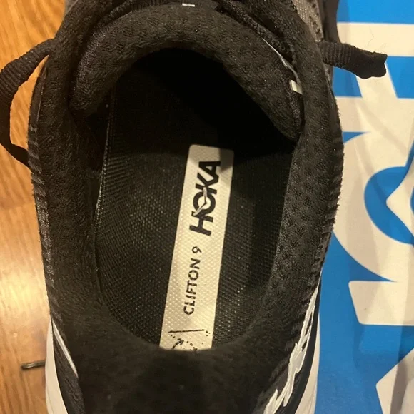 Hoka | Clifton 9 Black and White Running Shoes Size 6.5 - Picture 11 of 11